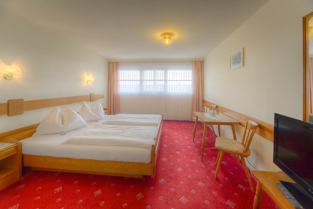 Burgenlaenderhof Hotel Garni メルビッシュ・アム・ゼー エクステリア 写真